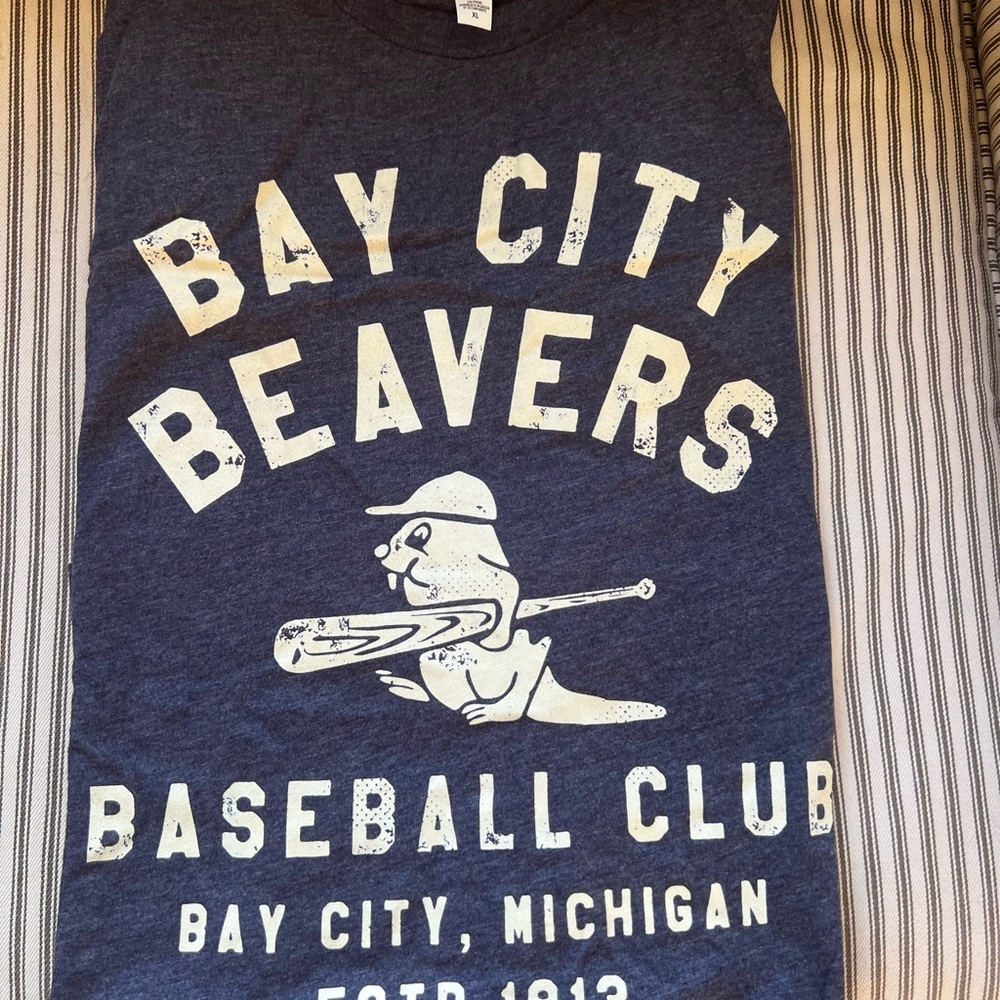 Men’s T shirt. Size XL
